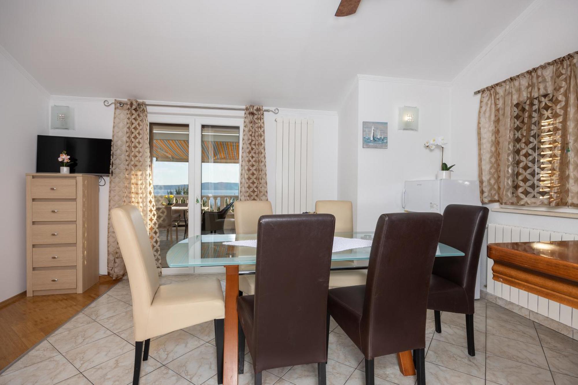 Kapetan Jure Apartment *