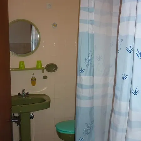 Apartments Kapetan Jure Brela Room photo