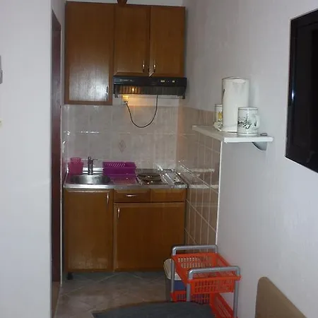 Apartments Kapetan Jure Brela Room photo