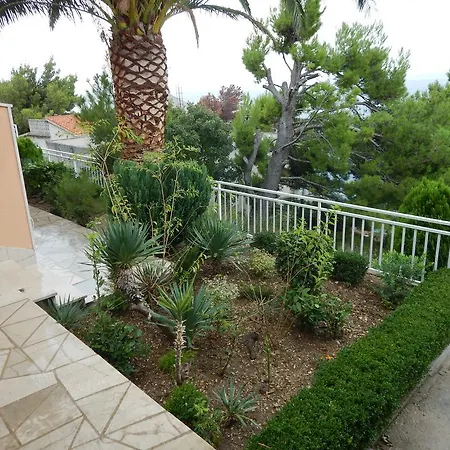Apartments Kapetan Jure Brela Exterior photo