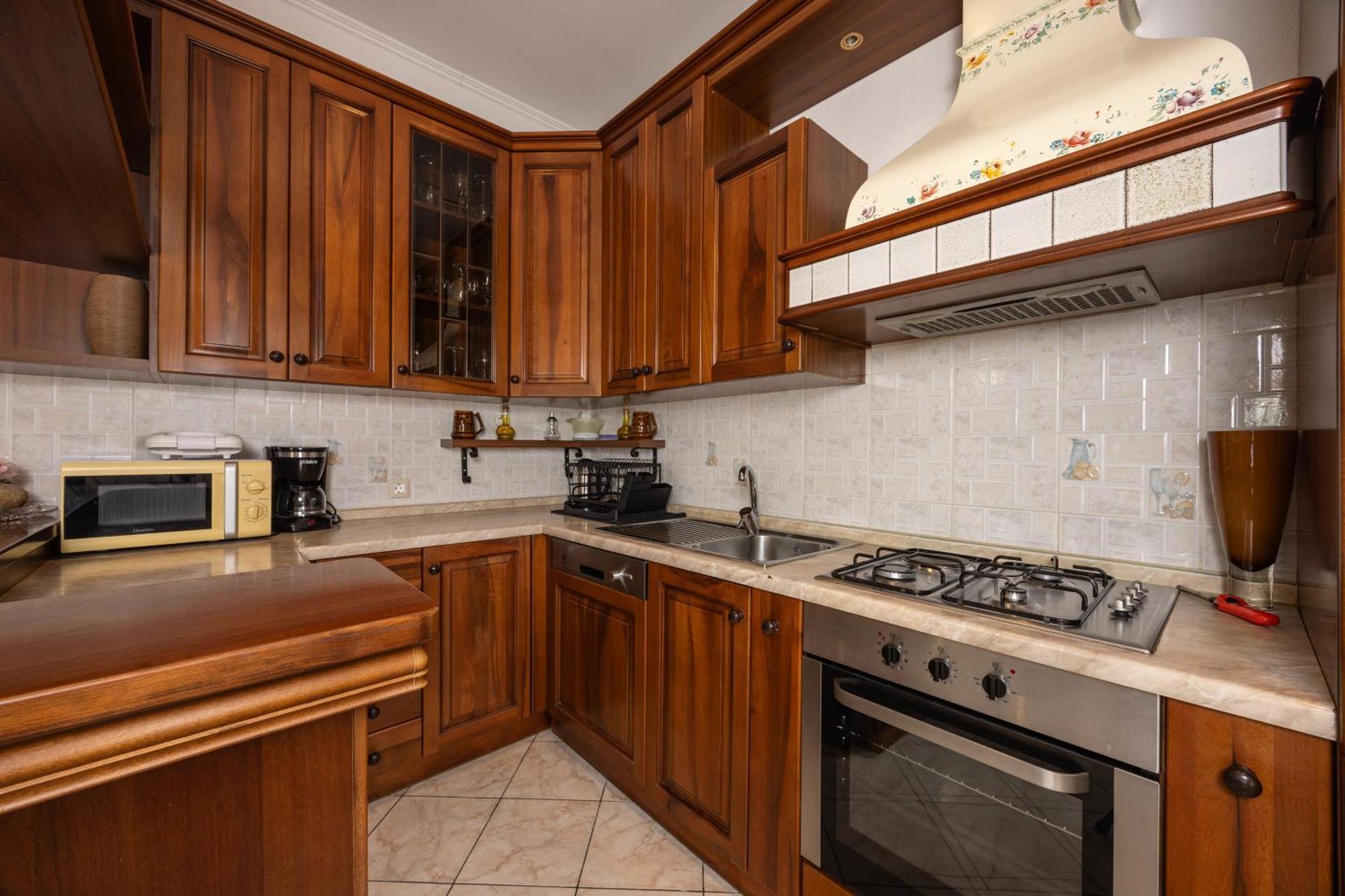 Kapetan Jure Apartment Brela
