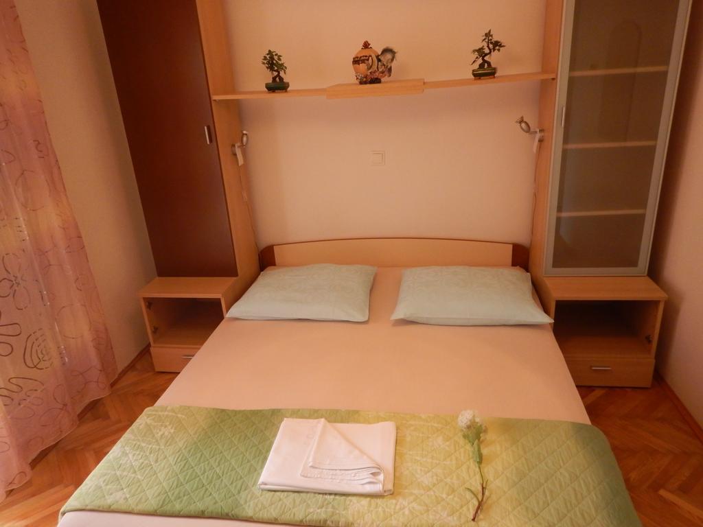 Kapetan Jure Apartment *